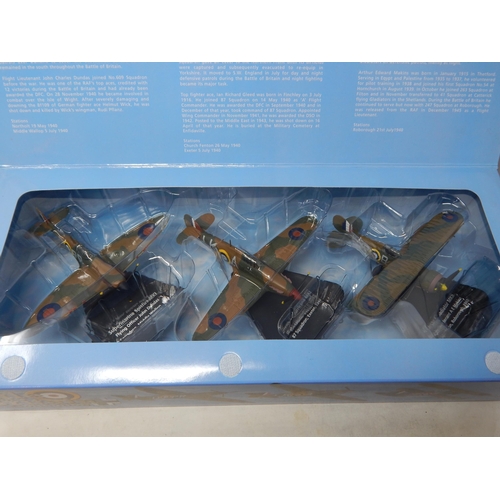 359 - The Battle of Britain Collection: Spitfire Mk1, Hawker Hurricane Mk1, Gloster Gladiator Mk3, Corgi C... 