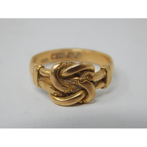 52 - Victorian 18ct Yellow Gold Love Knot Ring: Hallmarked Birmingham 1897: Ring Size P: Weight 6.18g