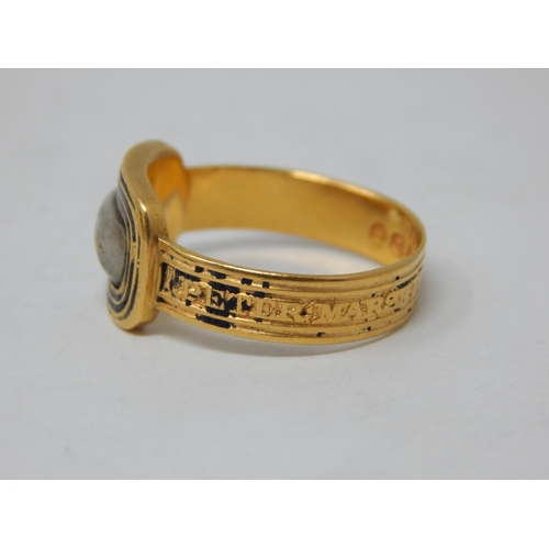 53 - George III Gold Mourning Ring: Hallmarked 1811 by T.M: Inscribed 