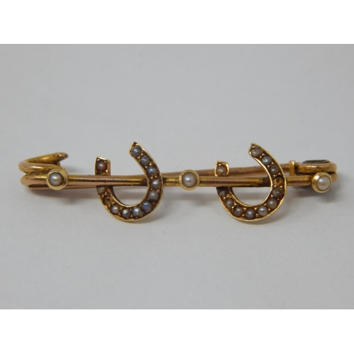 56 - Victorian 15ct Gold Horseshoe Brooch Set with Seed Pearls: Gross weight 1.8g