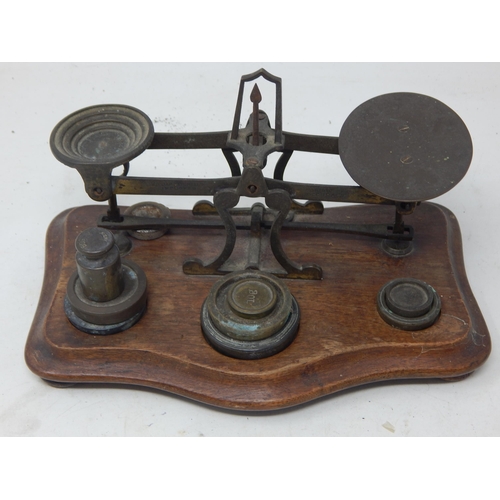 484 - A Set of Early C20th Postal Scales with Weights