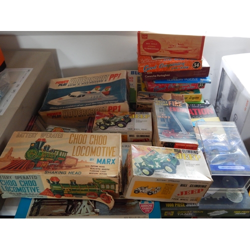 A Large Quantity of Vintage Boxed Games, Toys & Puzzles.