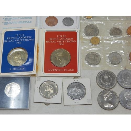 51I - Collection of 5 x Isle of Man One Pound coins; Silver Jubilee 1977 IOM Crown in Pobjoy Mint case wit... 