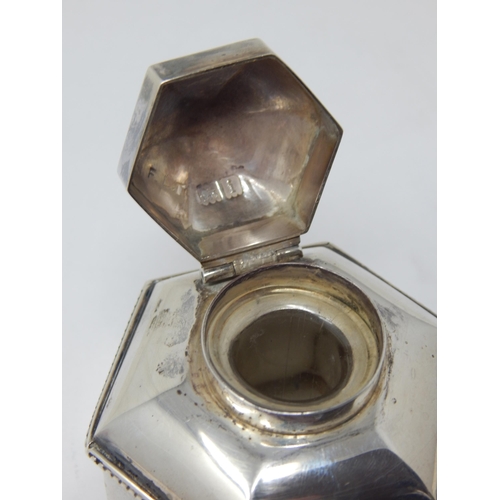 153 - Edwardian Octagonal Silver Inkwell: Hallmarked London 1904 by F.L.T: Weight 109g