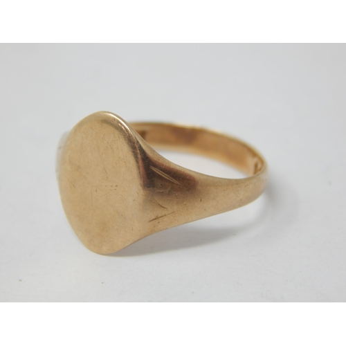 182 - 9ct Yellow Gold Signet Ring (Not Personalised) Size Q: Weight 2.93g