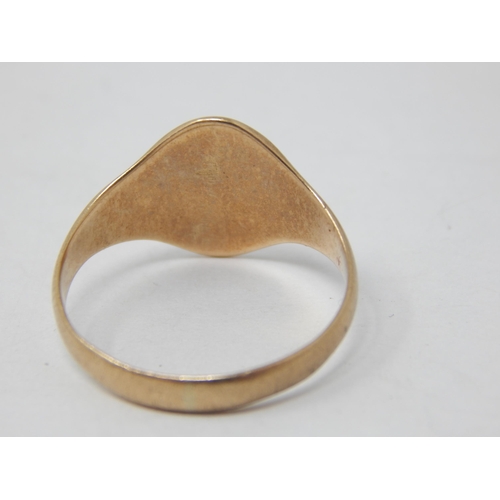 182 - 9ct Yellow Gold Signet Ring (Not Personalised) Size Q: Weight 2.93g