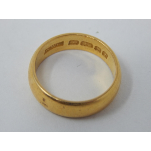 186 - 22ct Yellow Gold Wedding Ring: Size L: Weight 5.87g