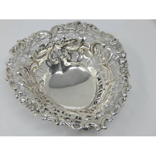 253 - Victorian Silver Heart Shaped Bon Bon Dish Hallmarked London 1893 by William Comyns: Weight 84g