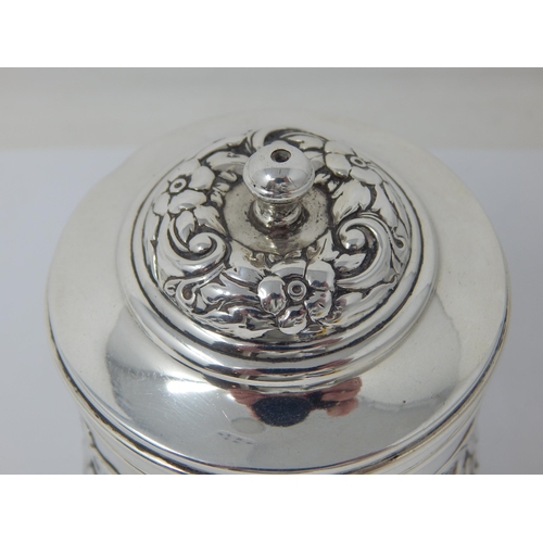 263 - Victorian Silver String Box Hallmarked London 1898 by William Hutton & Sons: Weight 106g