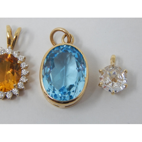 279 - 4 x 9ct Yellow Gold Pendants