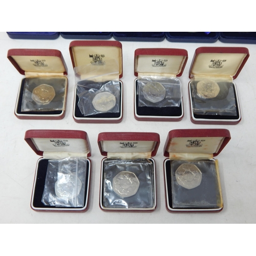 141 - A Quantity of Commemorative Medallions (5) in Cases of Issue together with 7 Royal Mint Entry to EEC... 