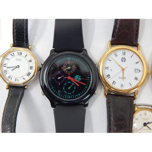 321 - A Quantity of Gents & Ladies Wristwatches.