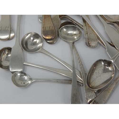 339 - A Large Quantity of Georgian & Later Silver Spoons: Various Dates & Makers: Weight 574g