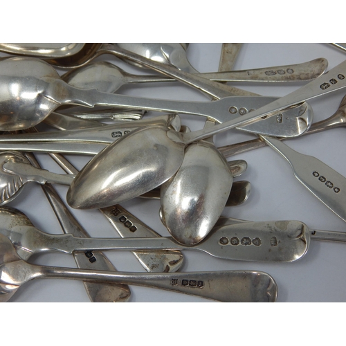 339 - A Large Quantity of Georgian & Later Silver Spoons: Various Dates & Makers: Weight 574g