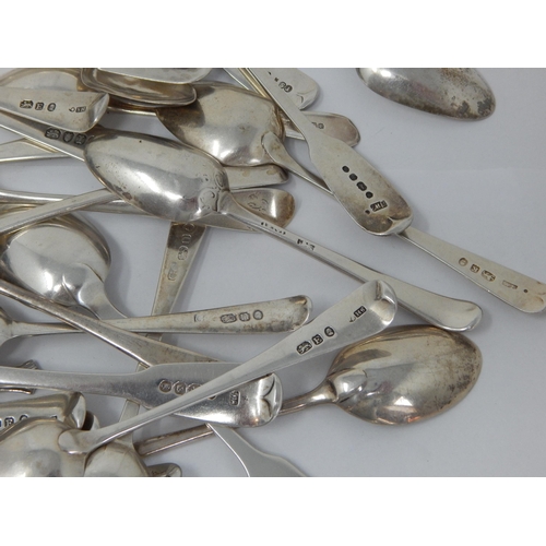 339 - A Large Quantity of Georgian & Later Silver Spoons: Various Dates & Makers: Weight 574g