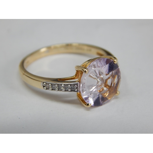 347 - 10ct Yellow Gold Gem Set Ring: Size N/O: Gross weight 2.34g