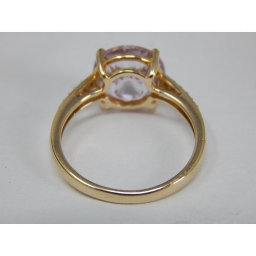 347 - 10ct Yellow Gold Gem Set Ring: Size N/O: Gross weight 2.34g