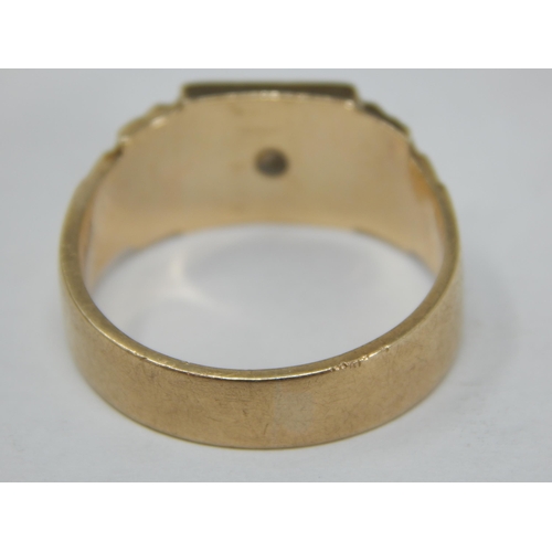 350 - Gentleman's 9ct Gold Signet Ring Set with a Diamond: Size T/U: Weight 7.02g