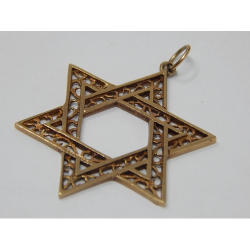 365 - 9ct Yellow Gold Star of David Pendant: 3cm diameter: Weight 2.74g