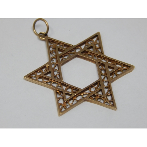 365 - 9ct Yellow Gold Star of David Pendant: 3cm diameter: Weight 2.74g