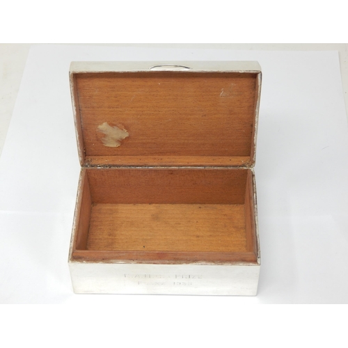 389 - Silver Cigarette Box with Cedar Lined Interior: Hallmarked Birmingham 1934 by Saunders & Mackenzie: ... 