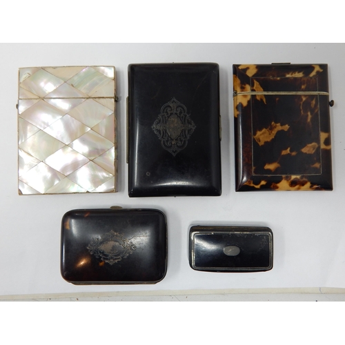 592 - A Collection of 19th Century Card Cases, Aide Memoir, Snuff Box & Purse 95)