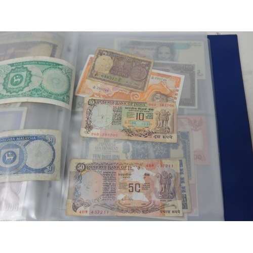 60 - Collection of Banknotes of the World housed in collectors album