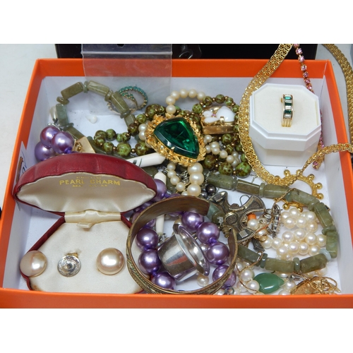 65 - Accumulation of costume jewellery, gold coloured items, etc