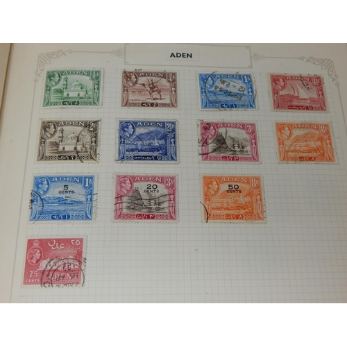 80 - Vintage stamp album with a substantial collection of British Commonwealth stamps from Aden to Strait... 