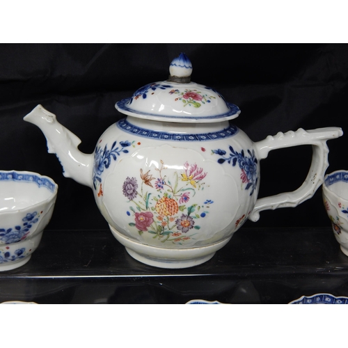 625 - 18th Century Porcelain Comprising Teapot, Tea Bowls (5), Saucers (5), Bowls (2): Teapot A/F