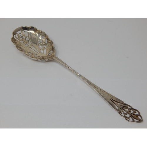Large Edwardian Silver Serving Spoon with Pierced Bowl & Terminal: Measuring 22.5cm: Weight 58g