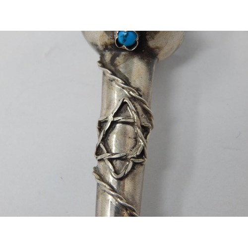 132 - Judaica: Silver Torah Pointer with Lion Mounted Finial & Ringed Top: Set with a Turquoise Cabochon: ... 