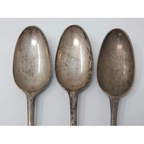 116 - A Set of 3 Scottish George II Silver Tablespoons Hallmarked Edinburgh 1740 by Hugh Gordon: Length 20... 