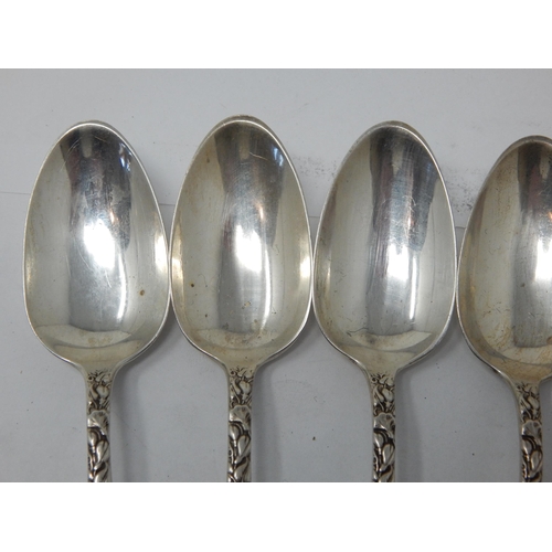 174 - A Set of 6 Sterling Silver Spoons: Length 15cm: Weight 150g