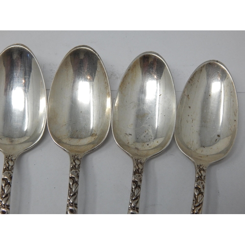 174 - A Set of 6 Sterling Silver Spoons: Length 15cm: Weight 150g