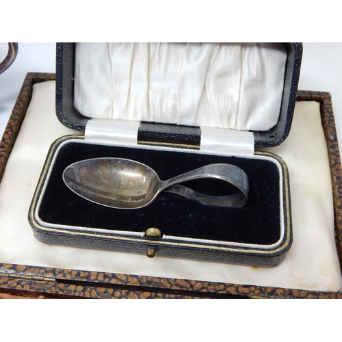 167 - A Quantity of Hallmarked Silver together with some silver plated wares: Weighable silver 182g