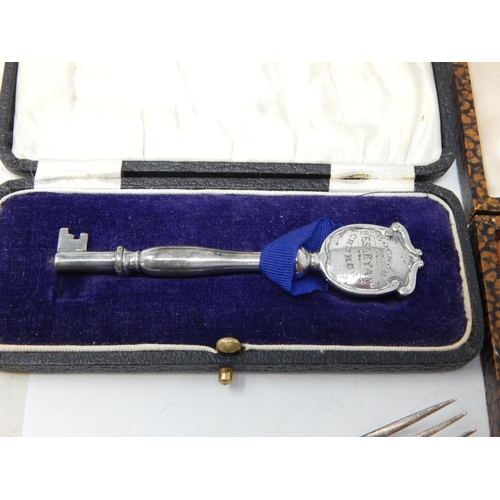 167 - A Quantity of Hallmarked Silver together with some silver plated wares: Weighable silver 182g