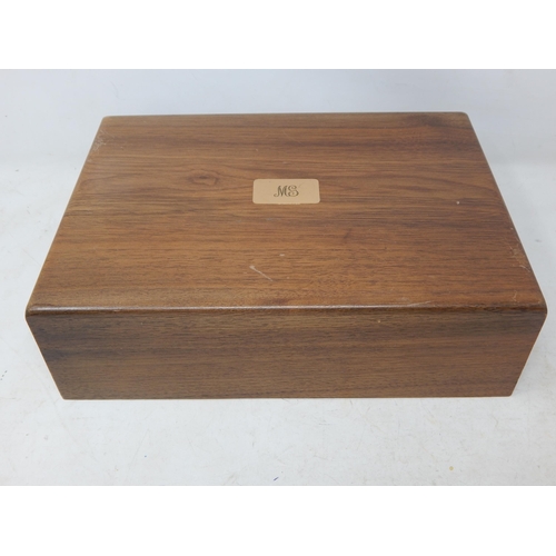 80 - Wooden Box containing a large quantity of unsorted QV & later copper coinage: sorting will reward