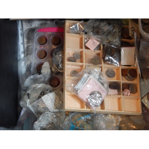 85 - Large crate containing a large quantity of unsorted coinage: sorting will reward