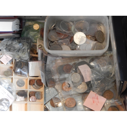 85 - Large crate containing a large quantity of unsorted coinage: sorting will reward