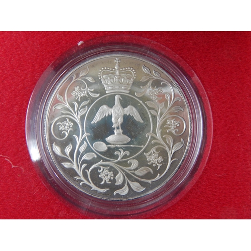 88 - Royal Mint QEII Silver Jubilee 1977 Silver Commemorative Crown in Case of Issue