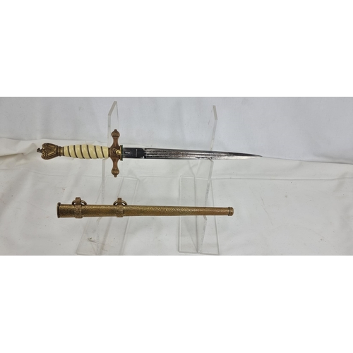 519 - Kriegsmarine officers dress dagger with hammered scabbard.