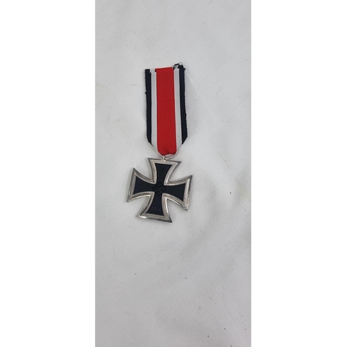 530 - German WWII iron cross 2nd class with ribbon