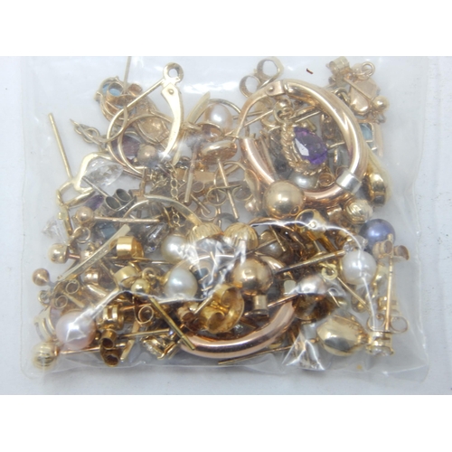 168 - Quantity of 9ct/14ct Gold Earrings: Gross weight 25.28g