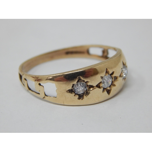 175 - 9ct Yellow Gold Gypsy Ring: Size U: Gross weight 2.41g