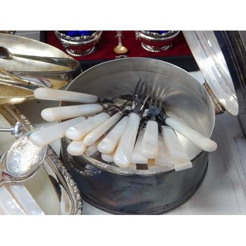 136 - Large Quantity of Silver Plated Wares (lot)