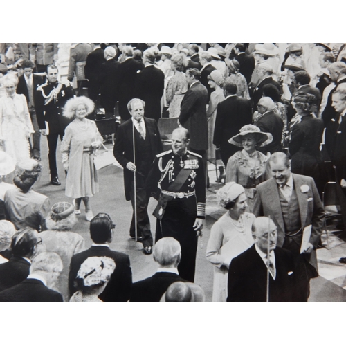 528 - ROYAL PHOTOGRAPHS: The Marriage of Prince Charles & Lady Diana Spencer 29th July 1981: B&W Press Pho... 