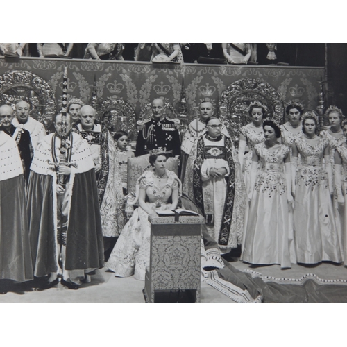 529 - ROYAL PHOTOGRAPHS: The Coronation of Queen Elizabeth II 1953: B&W Photographs (lot) Largest 10