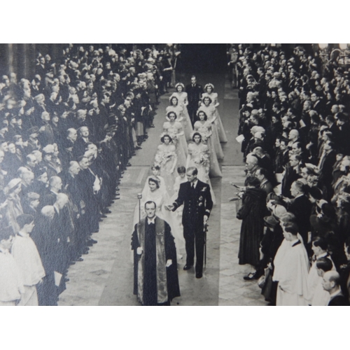 529 - ROYAL PHOTOGRAPHS: The Coronation of Queen Elizabeth II 1953: B&W Photographs (lot) Largest 10