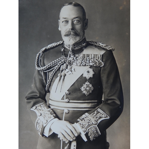 533 - ROYAL PHOTOGRAPHS: King George V & Queen Mary: B&W Press Photographs (lot) Largest 10